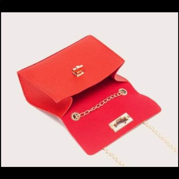 Red Scarf Chain Purse - Picture 2 of 2